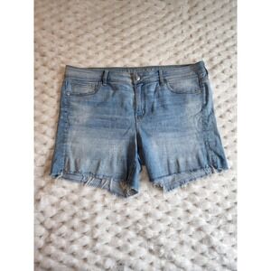 American Eagle Denim Shorts Frayed Hem‎ Super Stretch X Light Wash Size 16